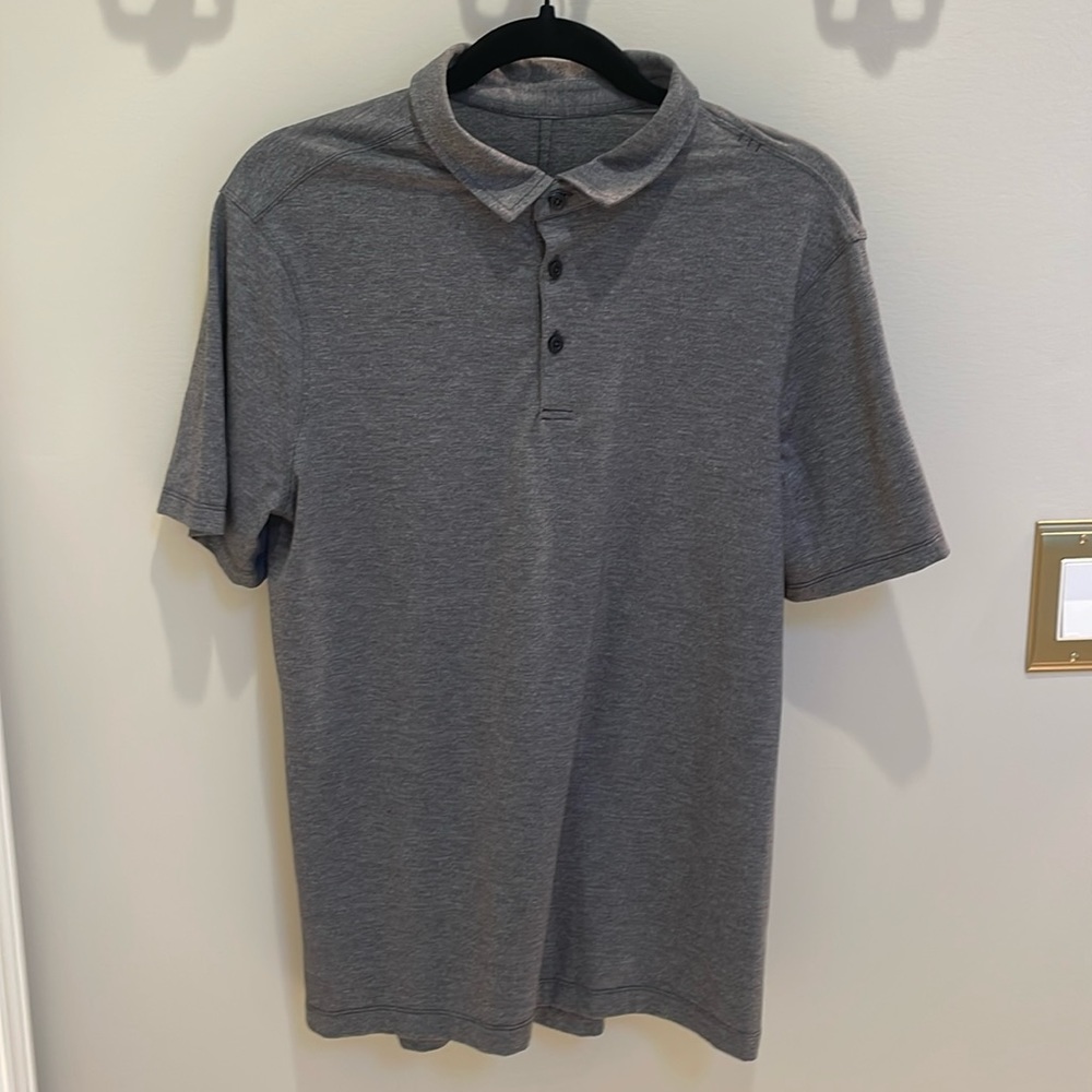 Lululemon men’s 4 button polol shirt